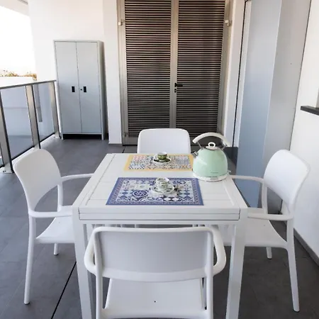 Italica Apartment